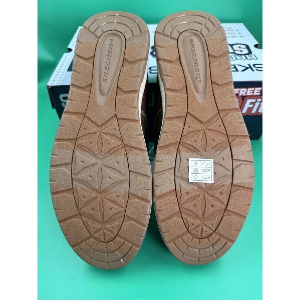 Skechers Hands Free Swift Fit Men’s 8.5 Brown Waterproof Casual Lace Sneakers